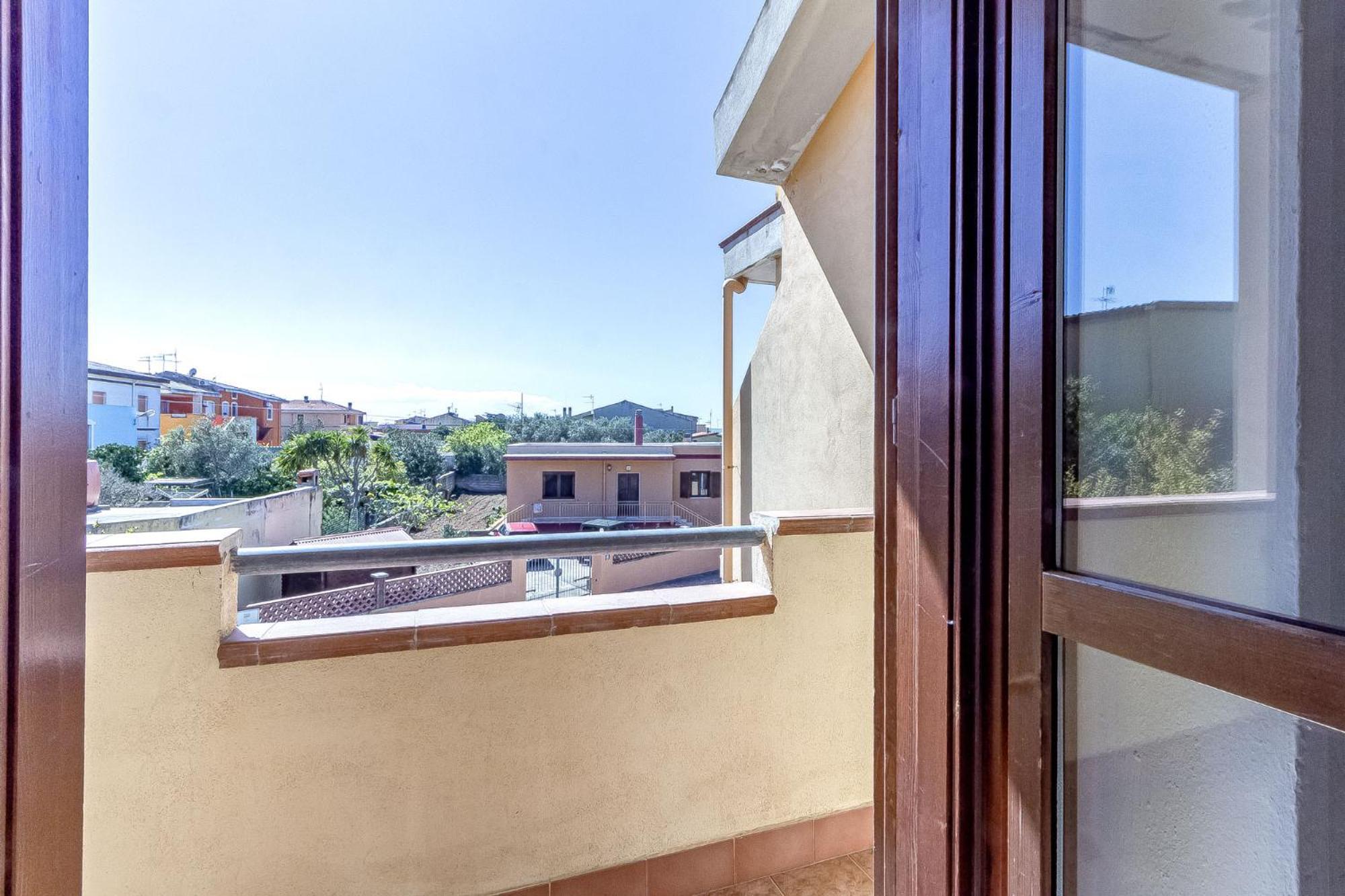 Charlotte Apartment - For Family And Groups Porto Torres Esterno foto