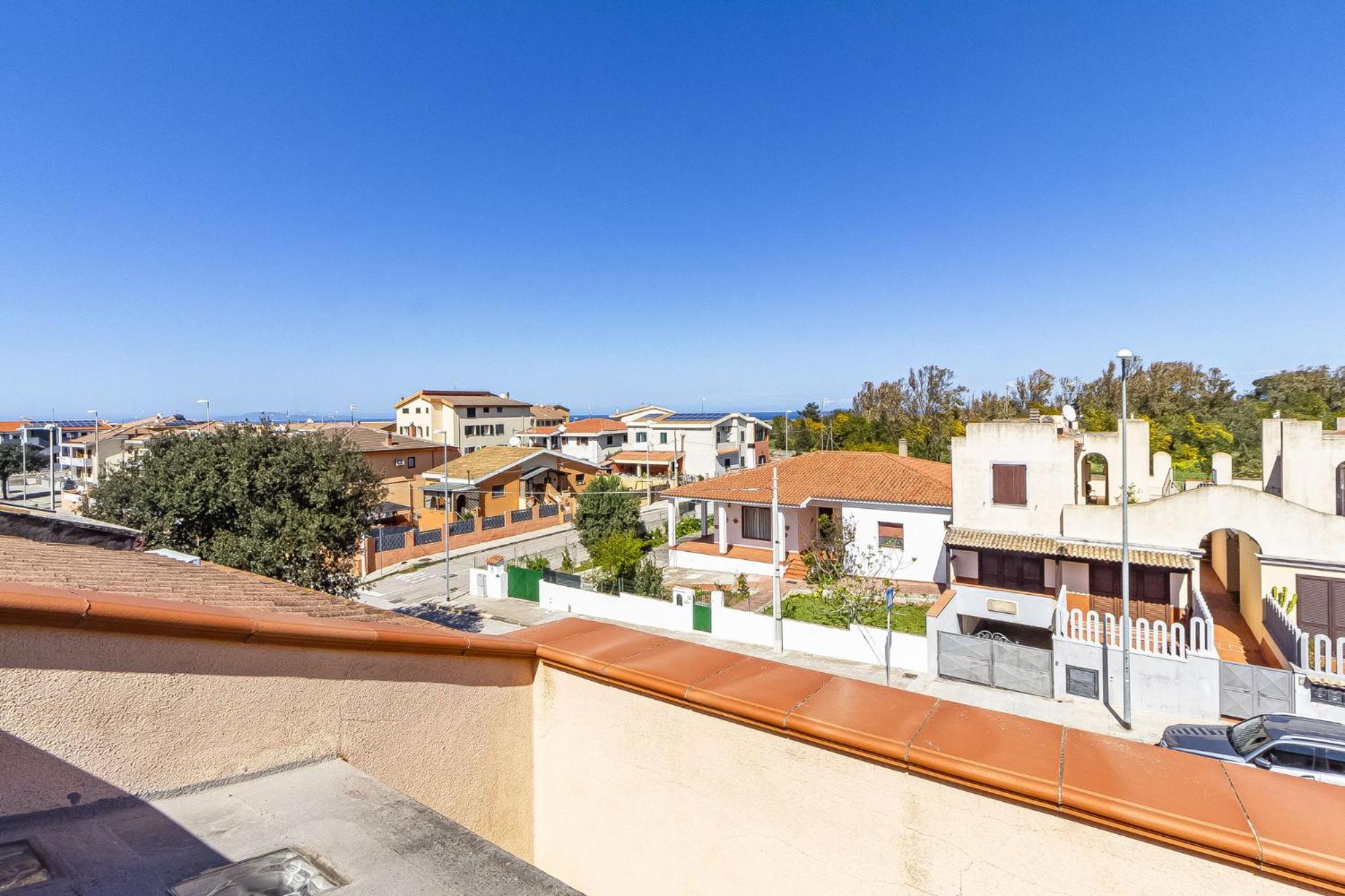 Charlotte Apartment - For Family And Groups Porto Torres Esterno foto