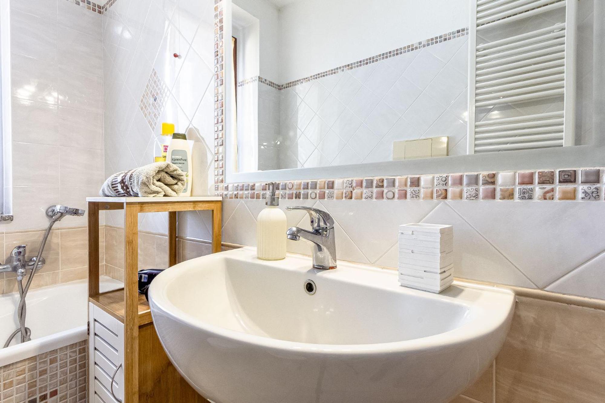 Charlotte Apartment - For Family And Groups Porto Torres Esterno foto