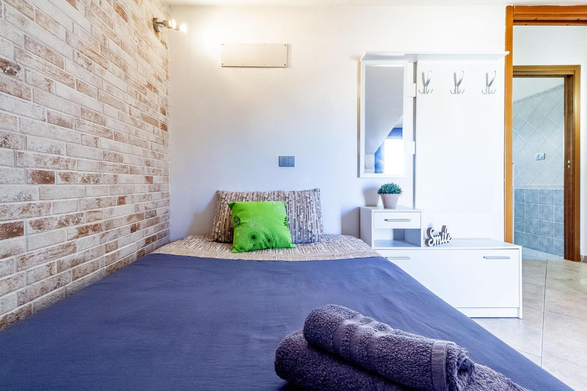Charlotte Apartment - For Family And Groups Porto Torres Esterno foto