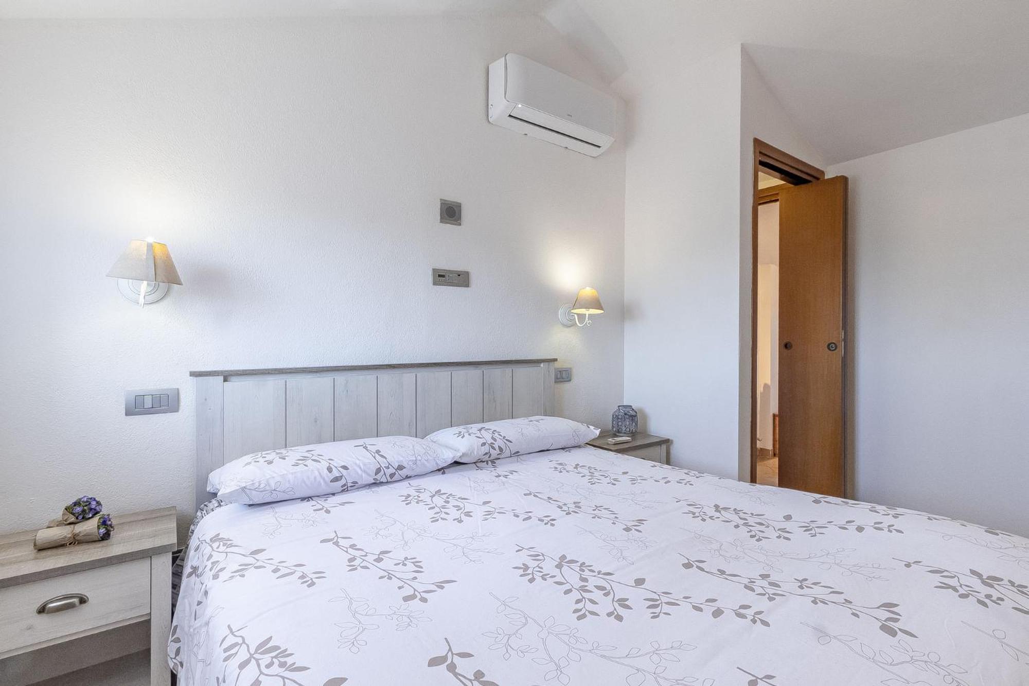 Charlotte Apartment - For Family And Groups Porto Torres Esterno foto