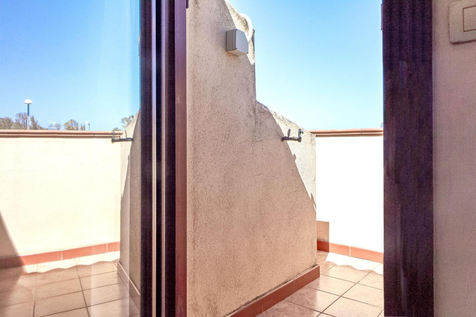 Charlotte Apartment - For Family And Groups Porto Torres Esterno foto
