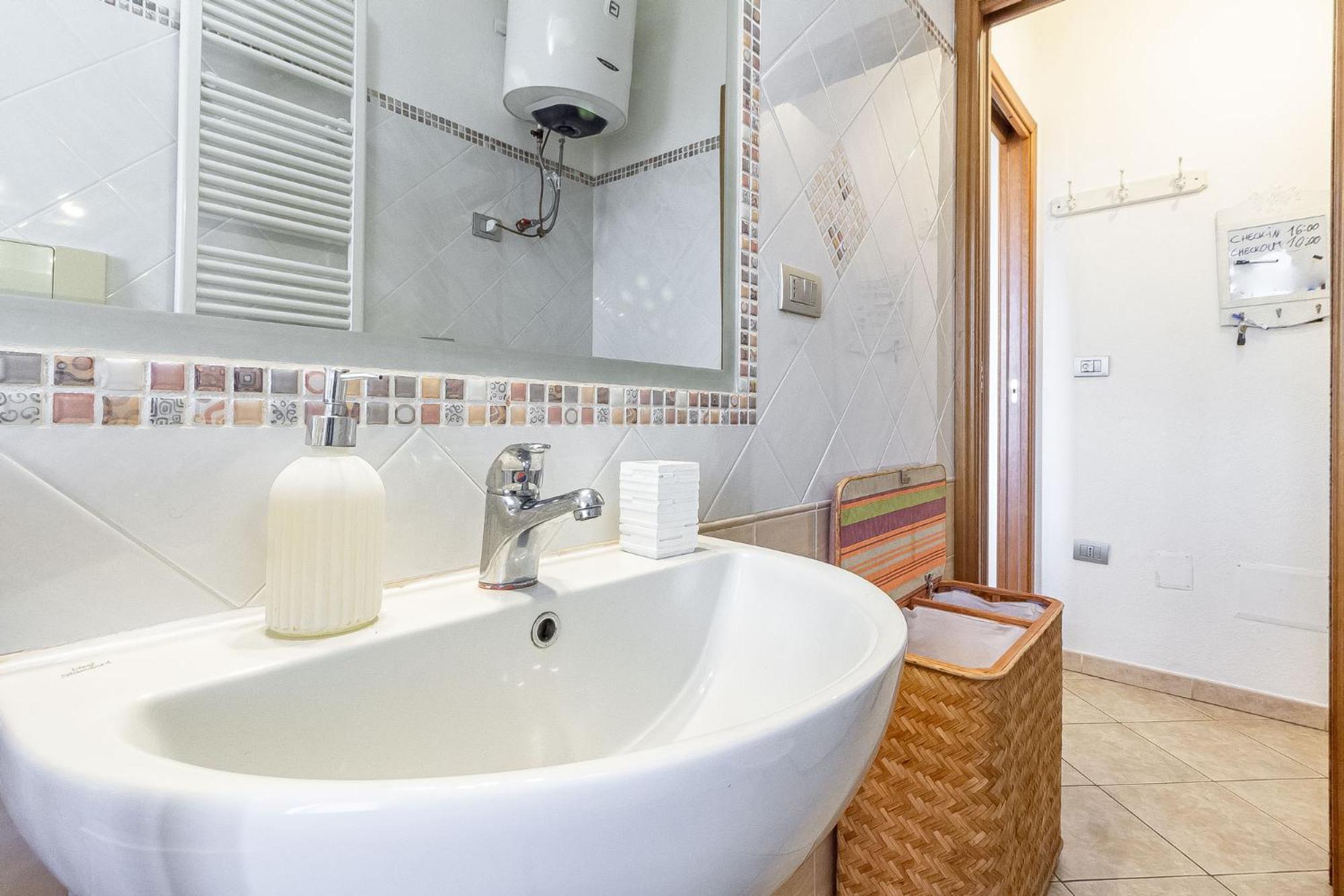 Charlotte Apartment - For Family And Groups Porto Torres Esterno foto